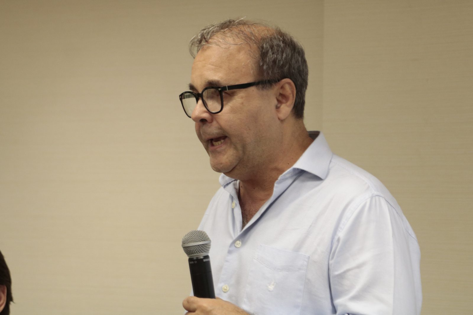 Sérgio Amadeu fala no lançamento em Porto Alegre
